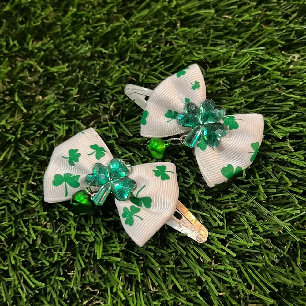 Lot of little girls St Patrick’s Day hair accessories